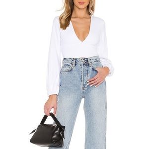 Susana Monaco Plunge Neck Gathered Sleeve Crop Top in Sugar